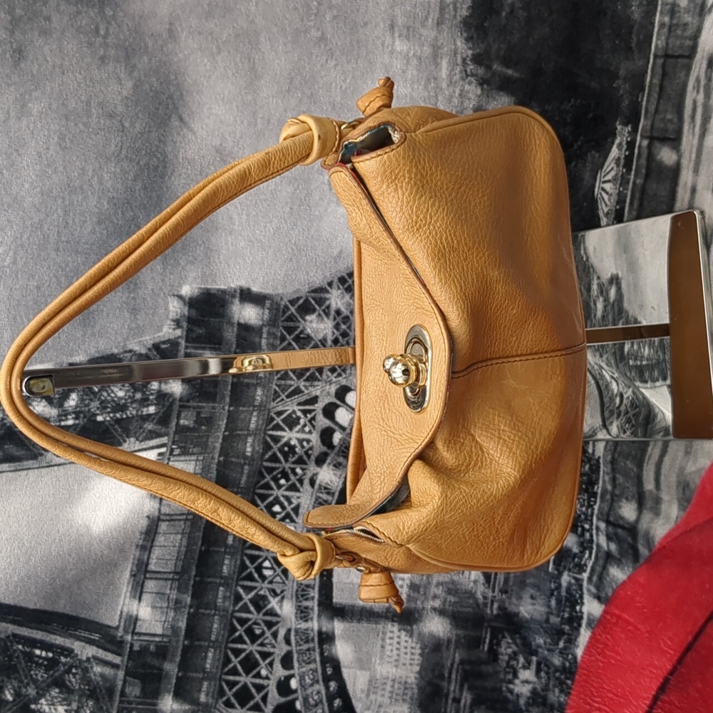 Tre Vero Leather Purse